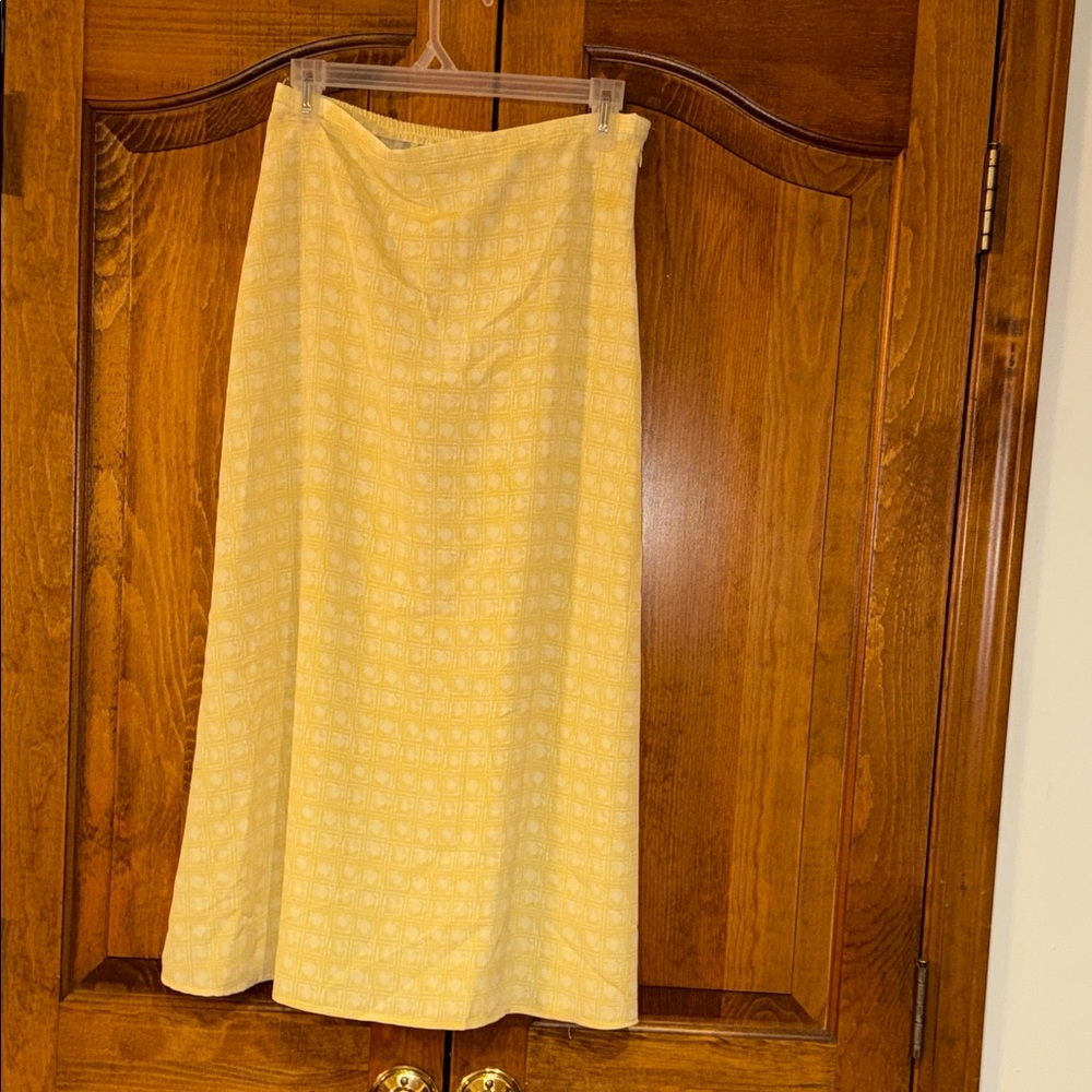 Elegant Yellow Skirt